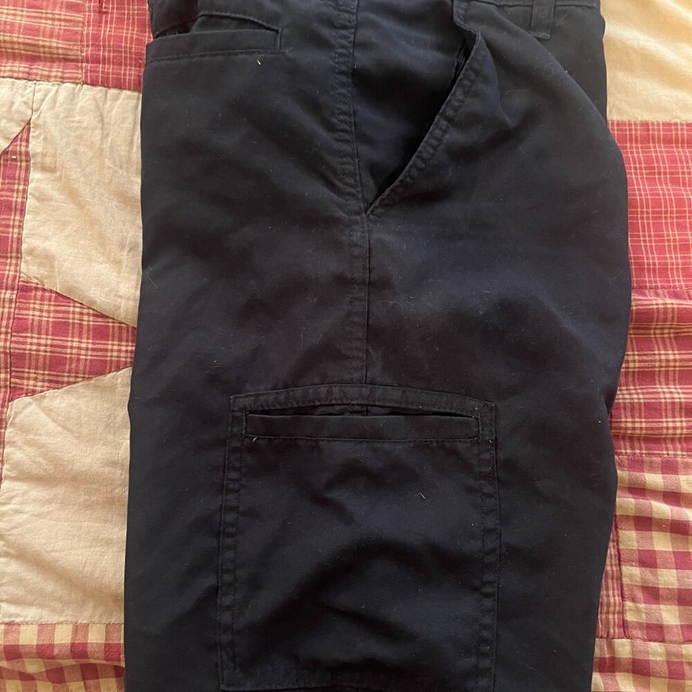 Boys Size 14 Tony Hawk Black shorts - Picture 3 of 4